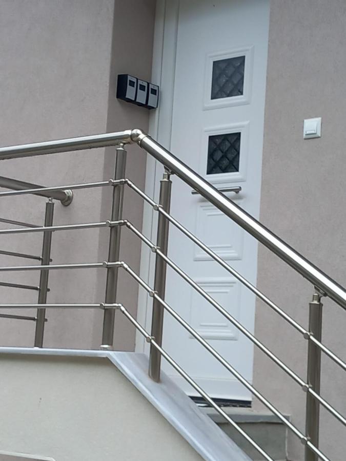 Elenis House Apartamento Néa Péramos Exterior foto